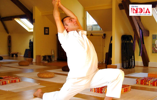 Low Lunge pose: Anjaneyasana